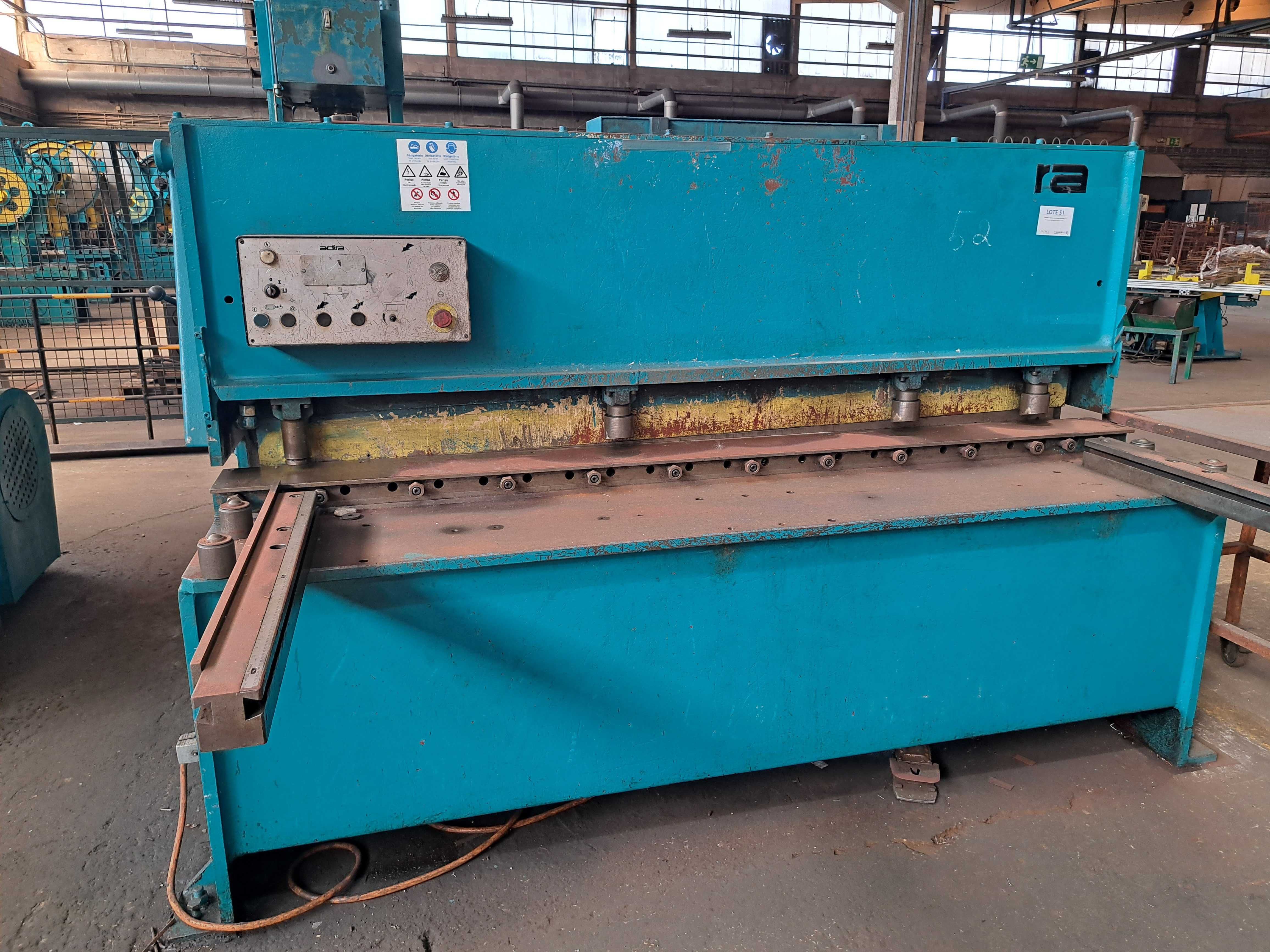 Guilhotina ADIRA modelo GHOT-0420 #FA51
