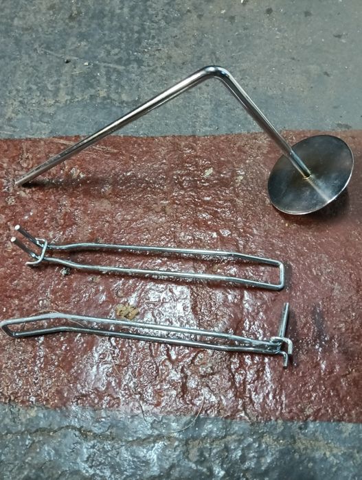 Sprzedam wieszaki garażowe