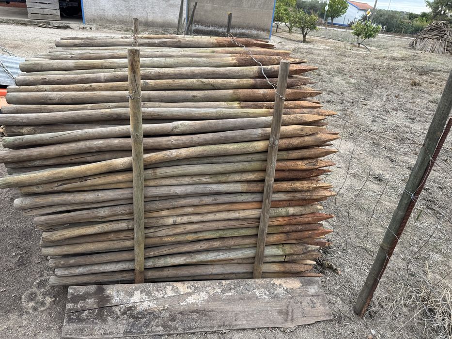 Postes de pinho tratado