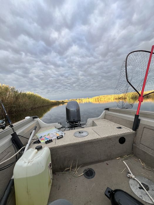 човен Tracker Pro Guide V-16 + двигун Yamaha F70