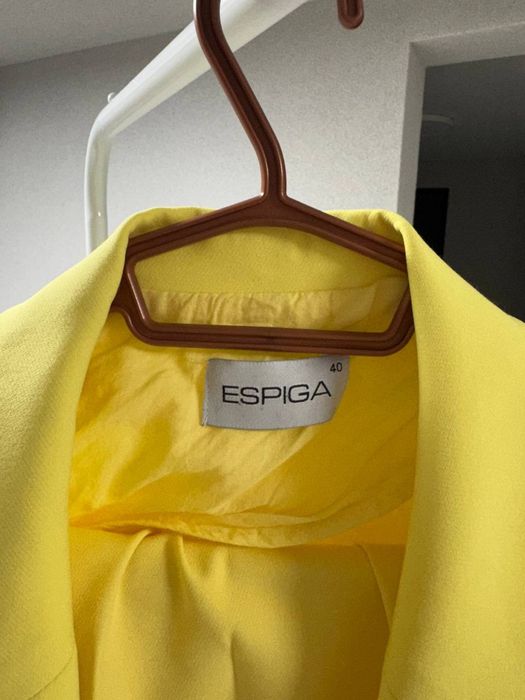 Костюм з брюками жіночий