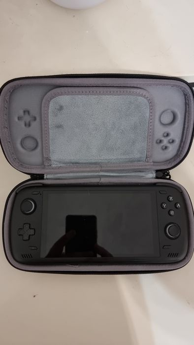 Топовая игровая консоль AYN Odin 2 Max (16gb / 512gb)