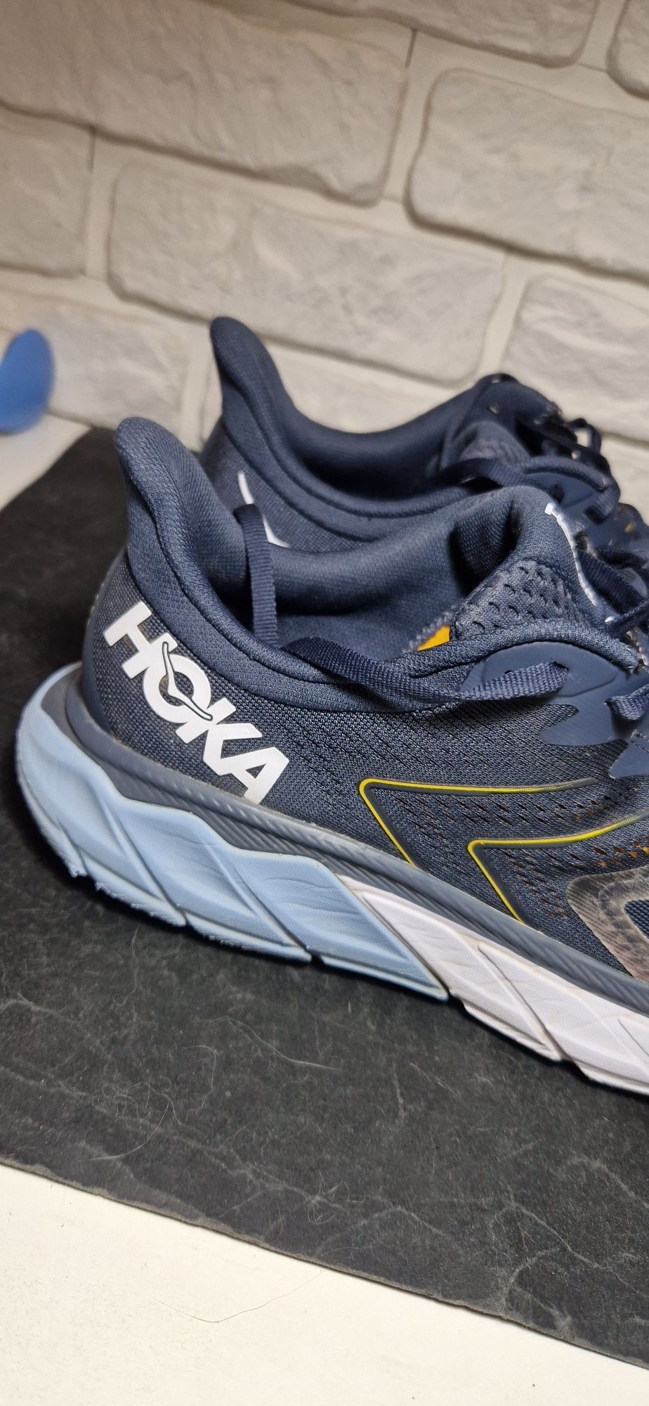 Hoka 42.          .