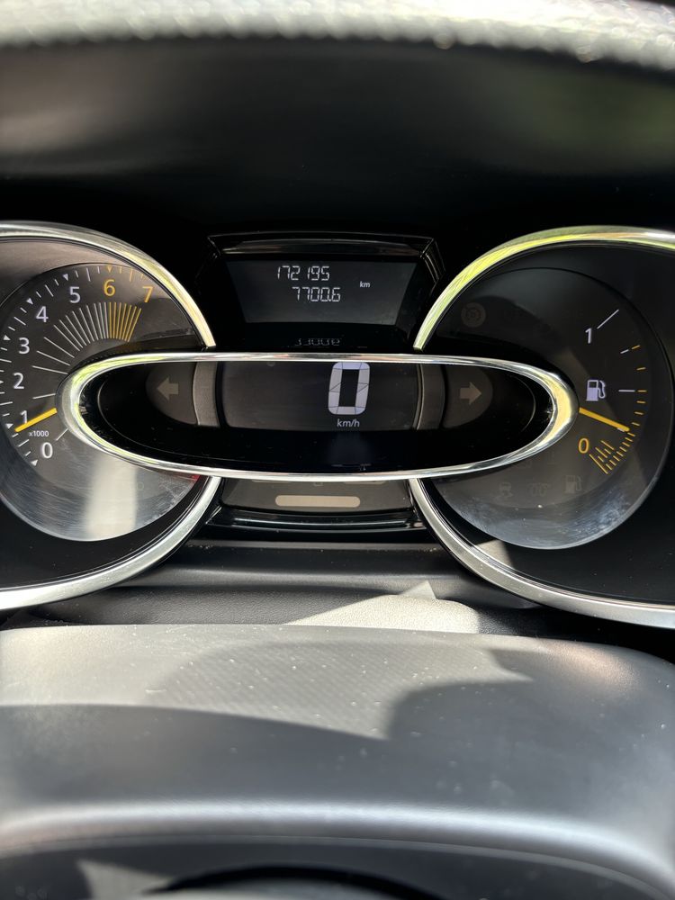 Renalt Crio 2015 gasolina muito bem conservado