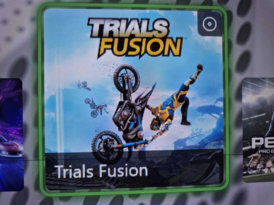 Xbox One S 1TB + 2 Comandos + Vários Jogos – Como Nova!