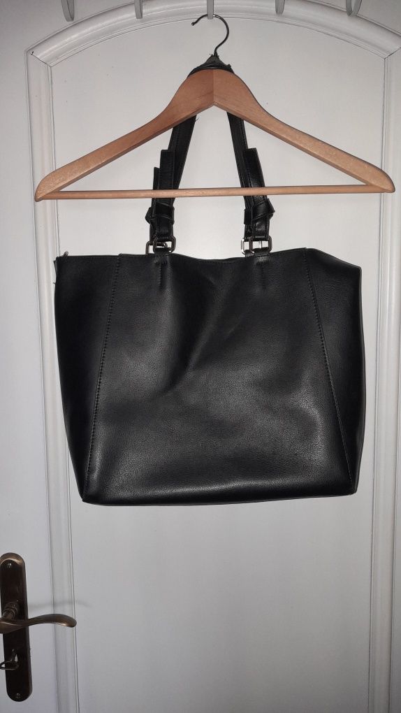 Mala Pull&Bear preta 2 alças + 1 à tiracolo