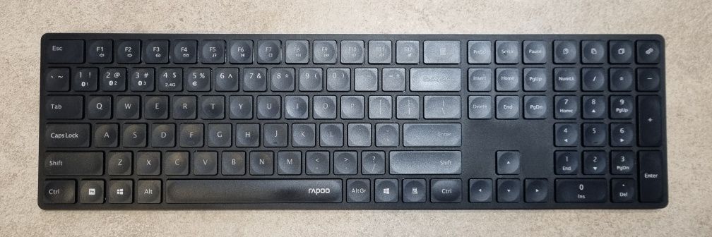 Klawiatura bezprzewodowa Rapoo E8020M – bardzo dobry stan