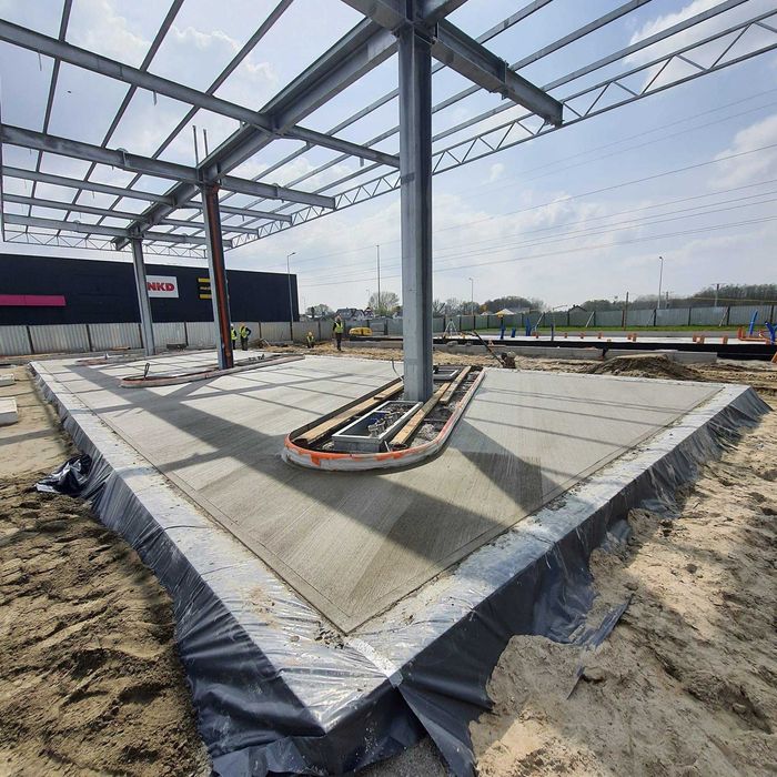 usługi budowlane,Płyty betonowe,płyty fundamentowe,brukarka