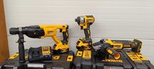 Zestaw Combo Dewalt 18v 2x5AH młotowiertarka SDS szlifierka zakrętak