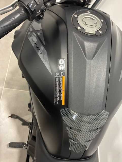 Yamaha MT-07 com Akrapovic Titanium 35KW apenas no livrete