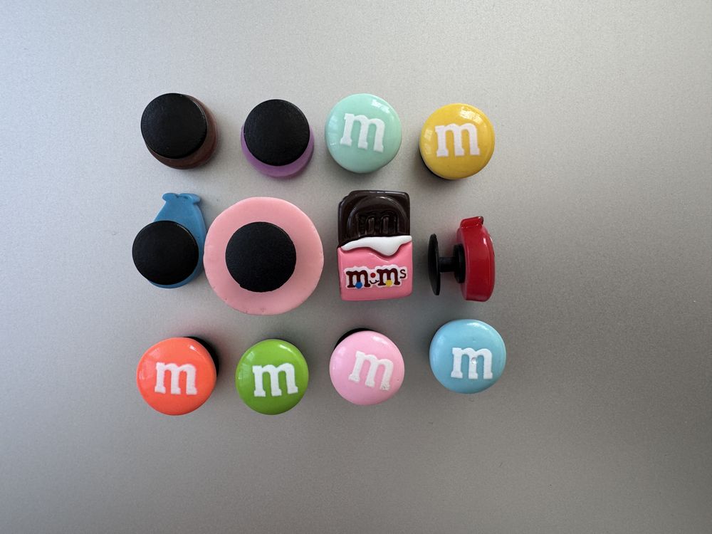 Charms Crocs M&M przypinki nowe