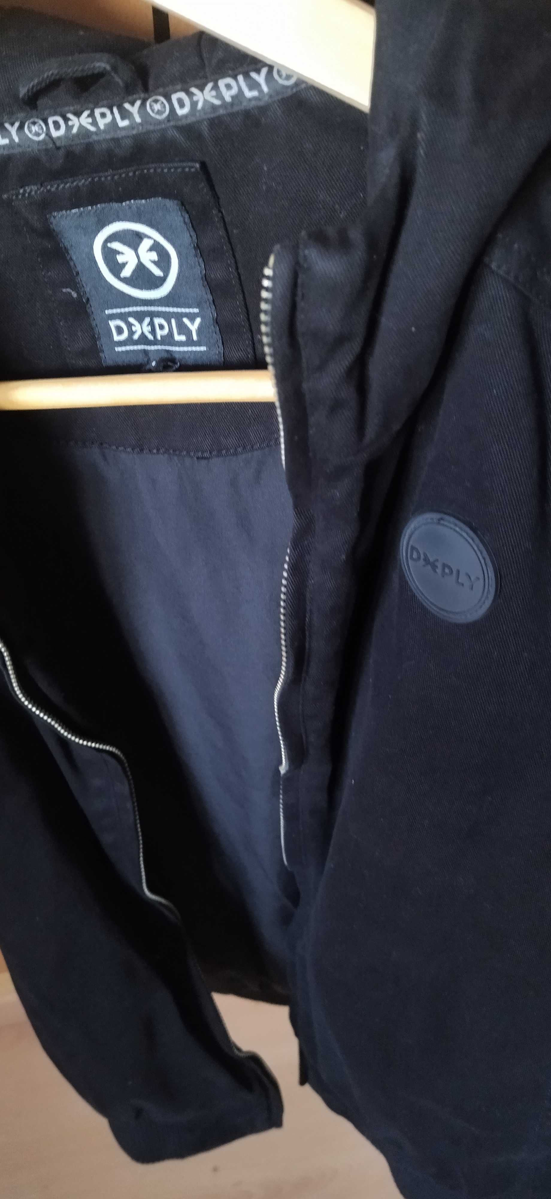 Blusão preto da Deply - 14 anos / S