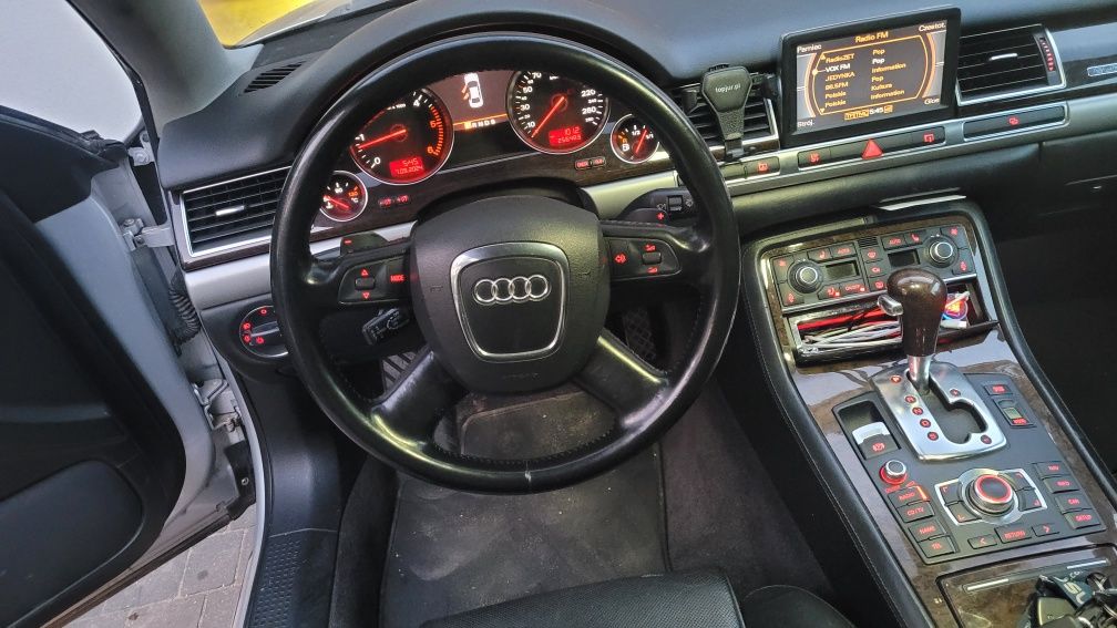 Audi A8L 4.2 TDI