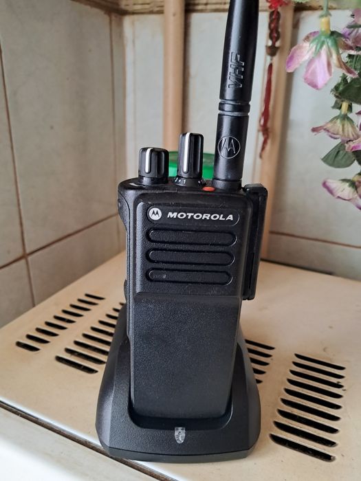 Радиостанция серии  DP 4400е оригинал  Kenvyd Verfex Ikom