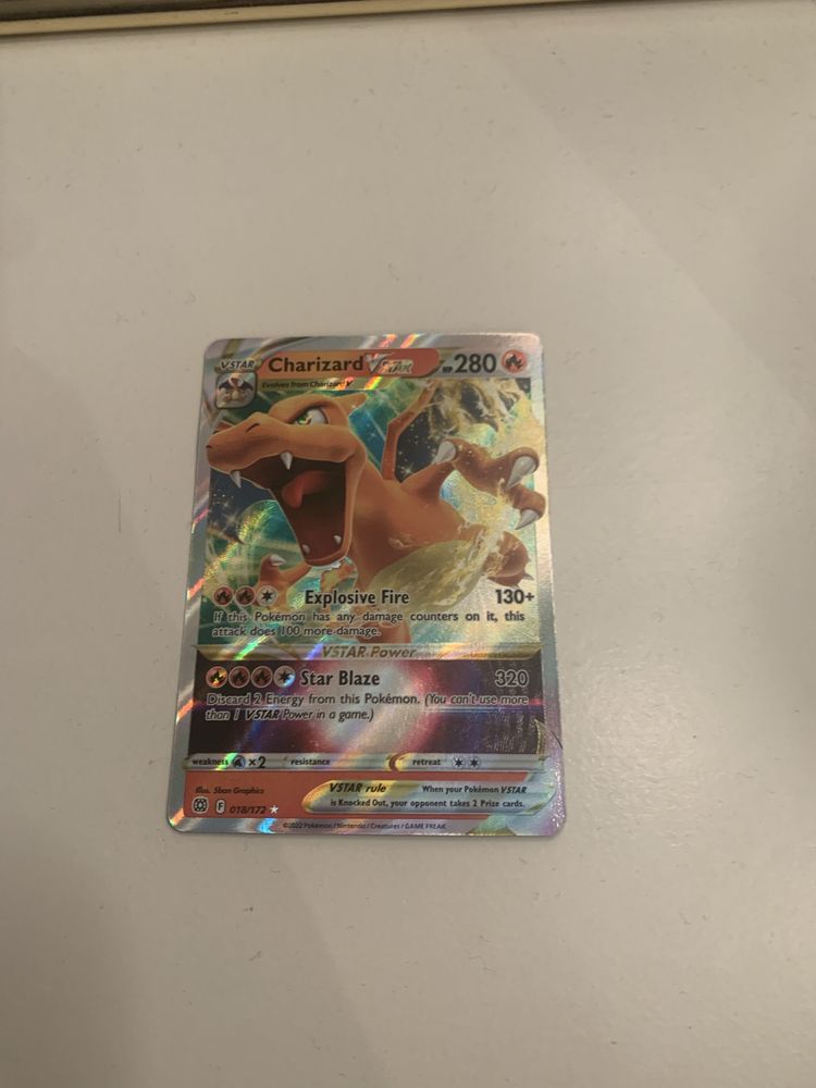 Karta Pokemon „Charizard Vstar”