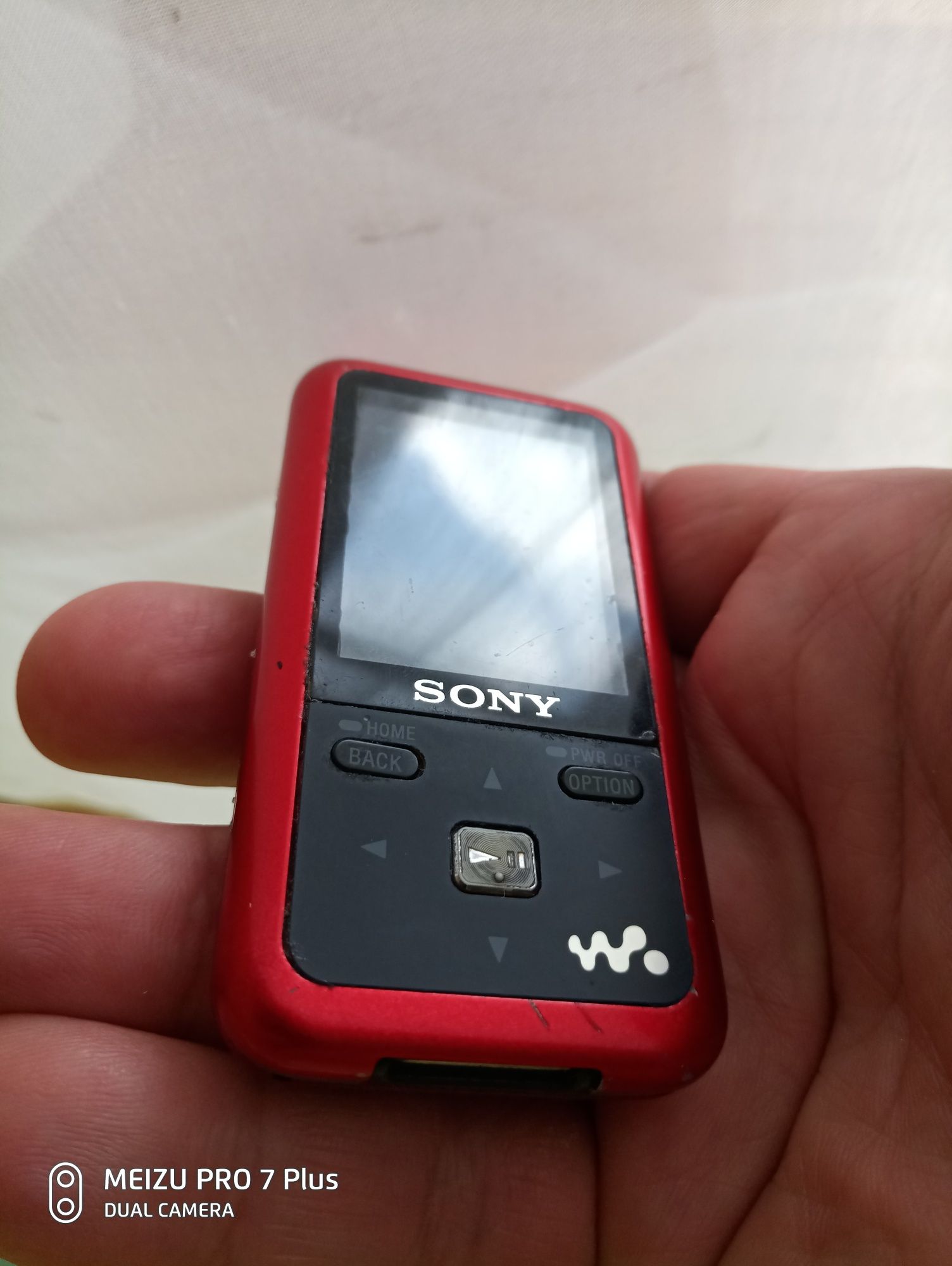 Плеер  SONY  бу 4гб