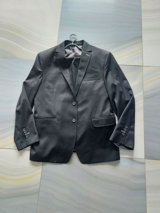 Garnitur w kolorze czarnym, elegancki, idealny, okazja