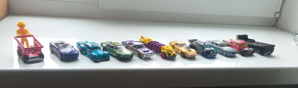 Машинки Hot Wheels