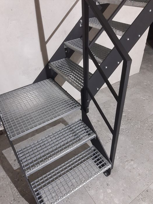 Schody i barierki zewnętrzne - producent z darmowym pomiarem!
