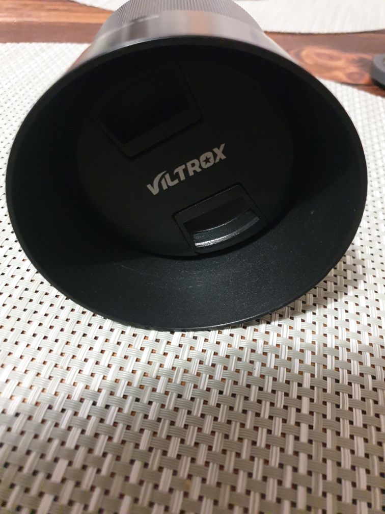 Obiektyw Viltrox w bardzo dobrym stanie