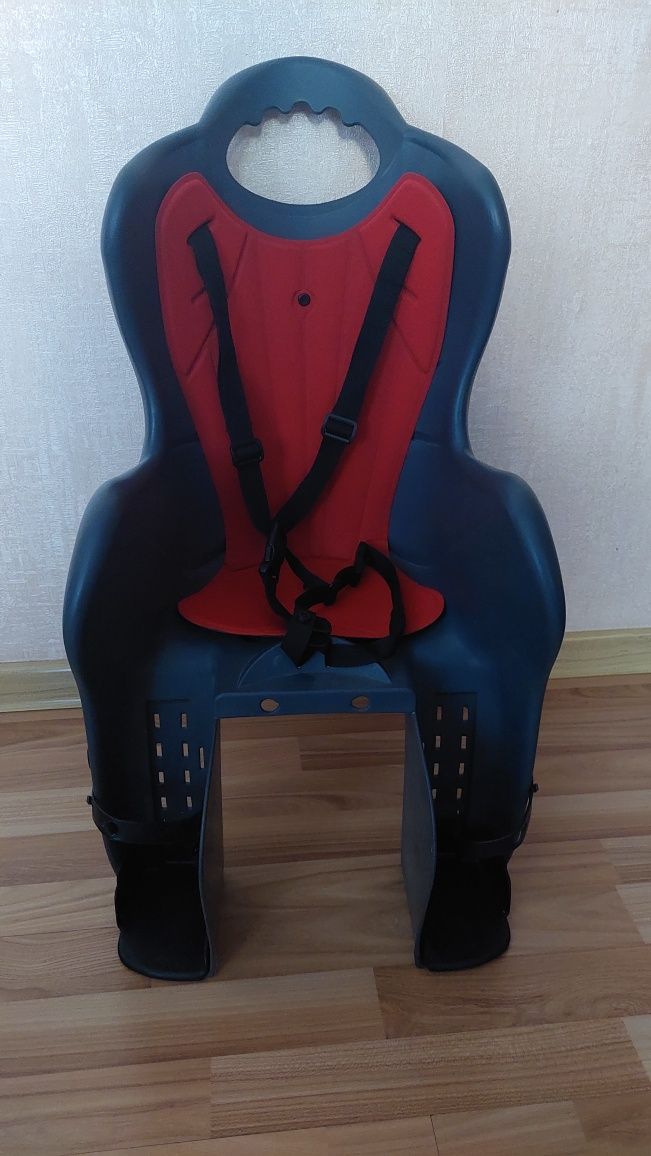 Крiсло дитяче Elibas P HTP design на багажник