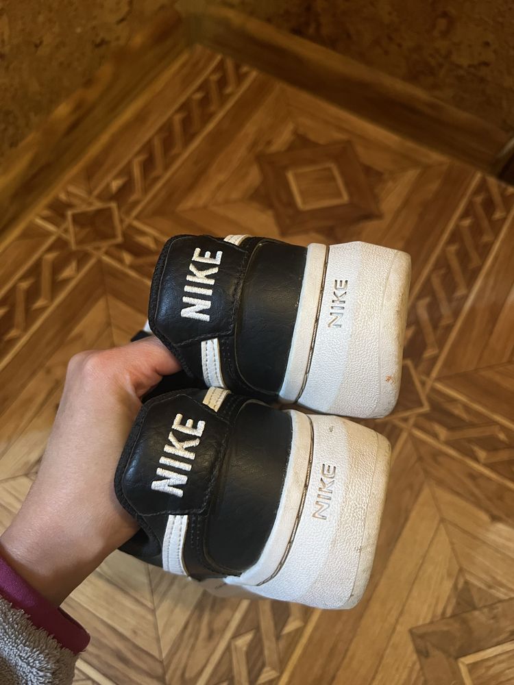 Кросівки nike