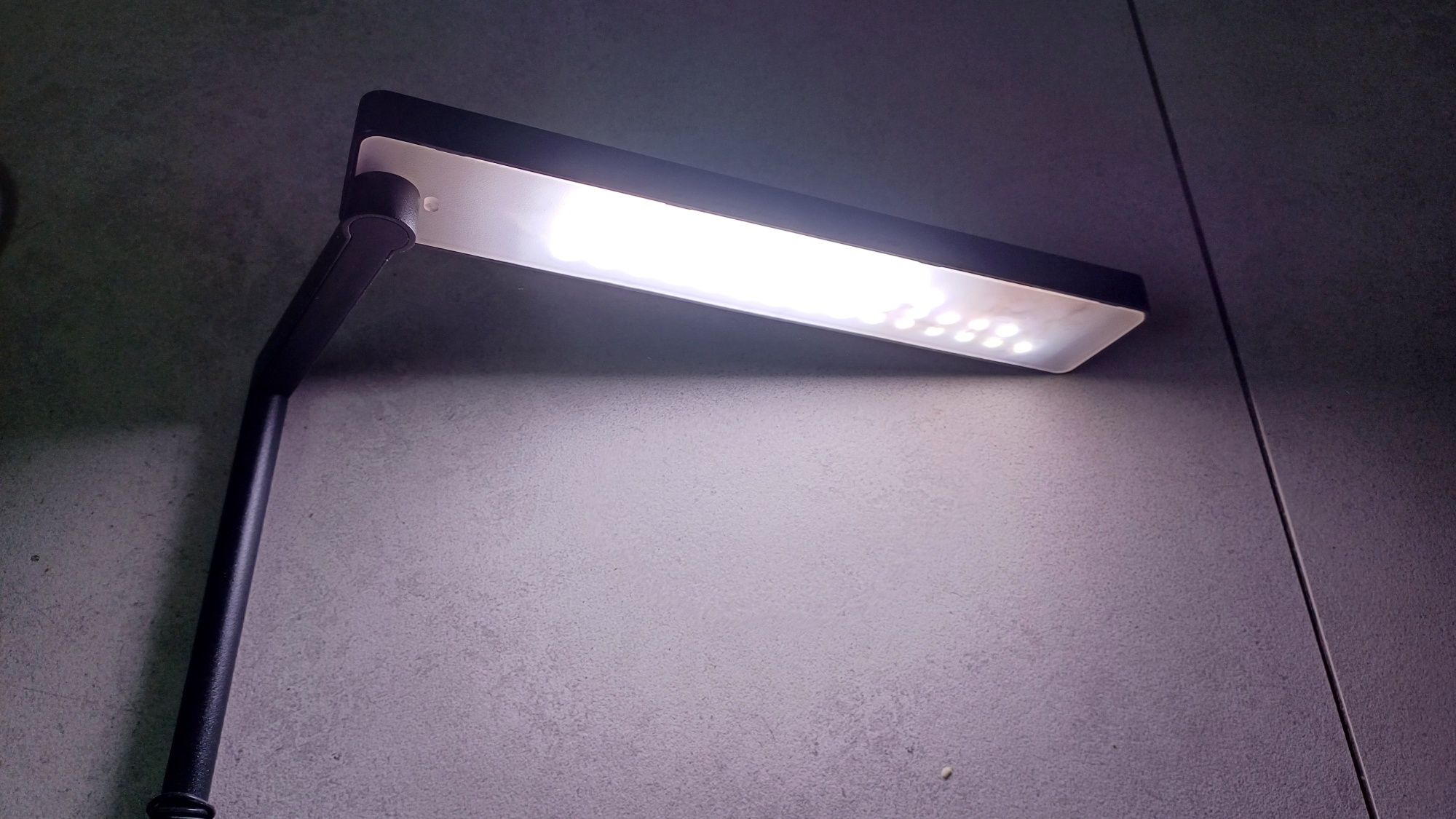 Lampa do akwarium CHIHIROS LED C II bluetooth Bluetooth z podstawką