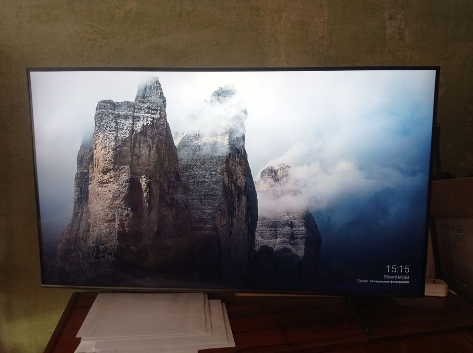 Продам тв смарт Samsung Qled