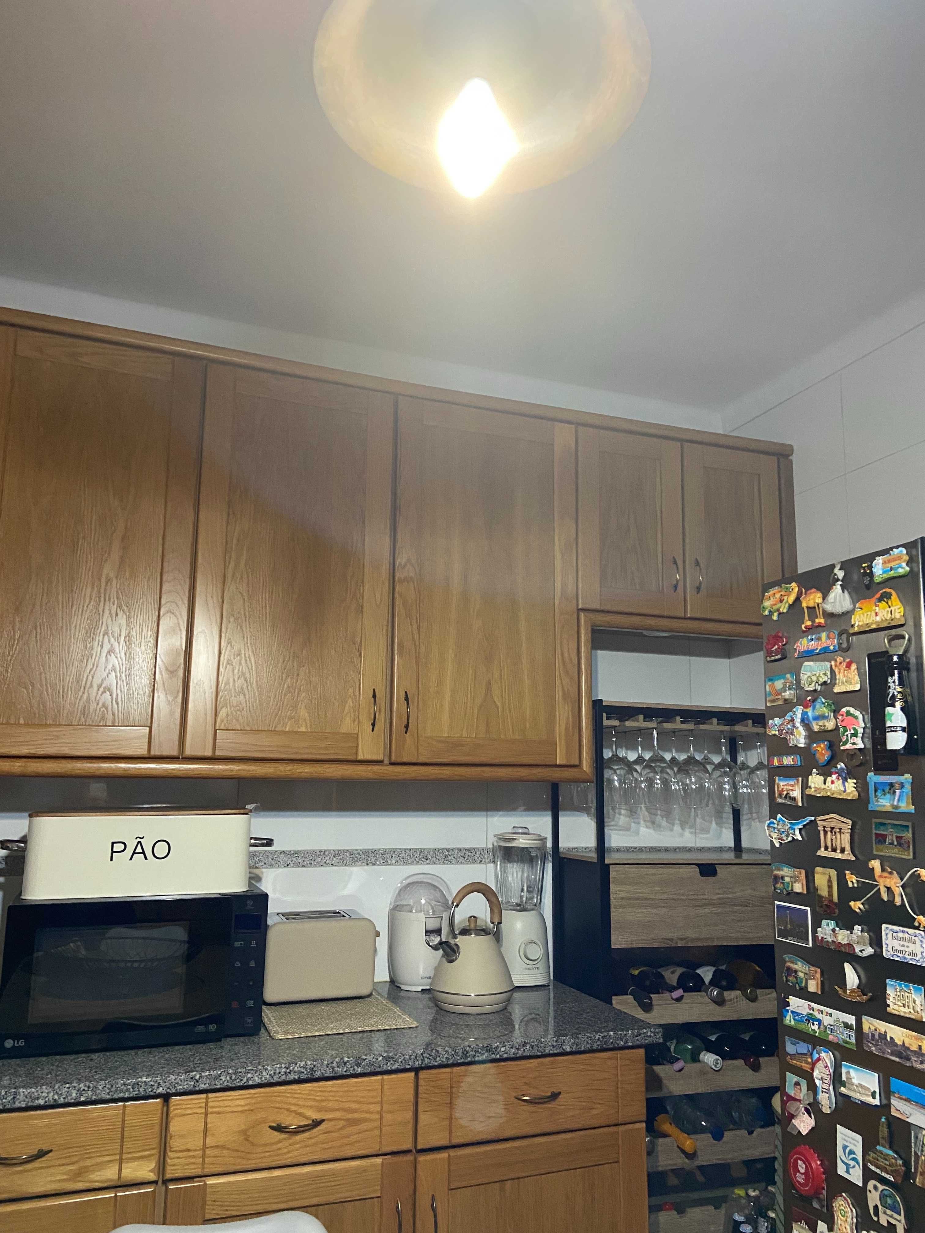 Vende-se cozinha