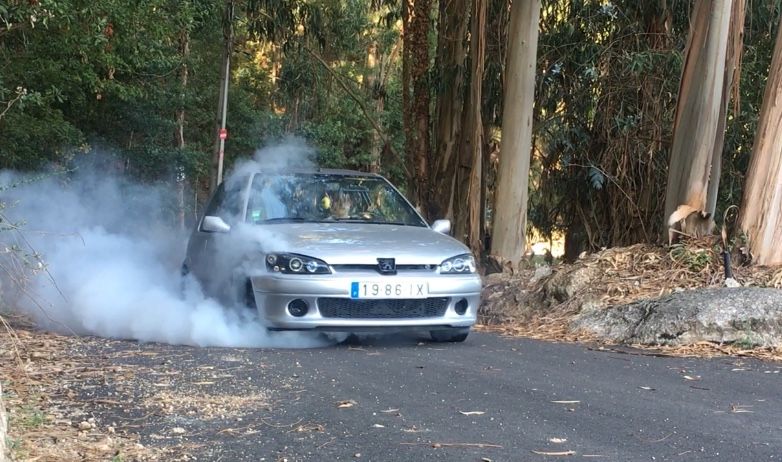 Vendo FARÓIS 106 gti