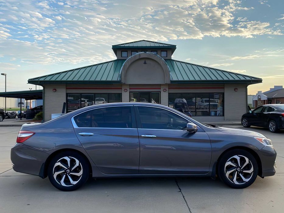 Honda Accord      2017