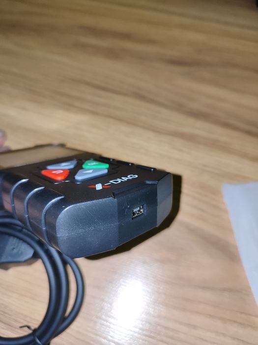 Tester Skaner Diagnostyczny OBD2 Uniwersalny X-DIAG X-202