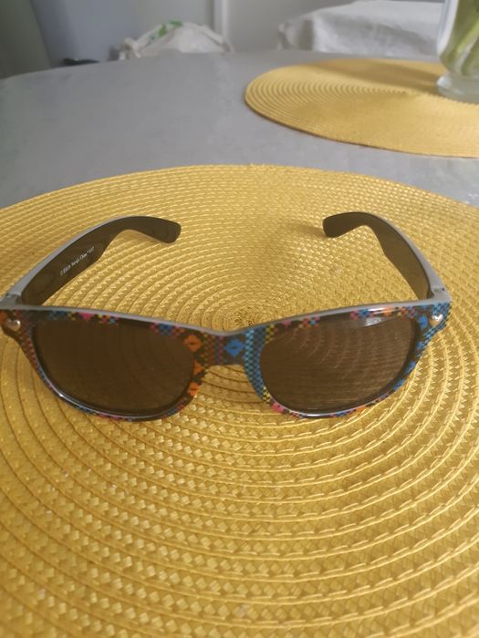 Okulary p/słoneczne, kolorowe