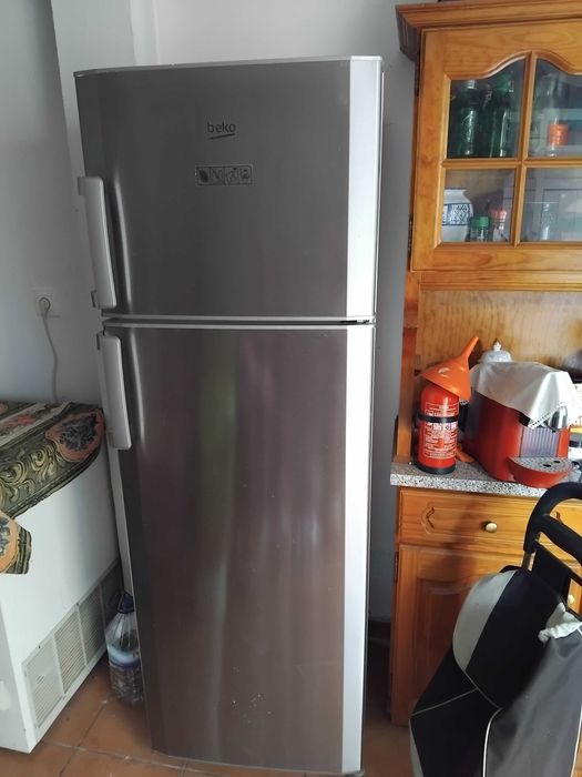 Frigorífico Beko com congelador