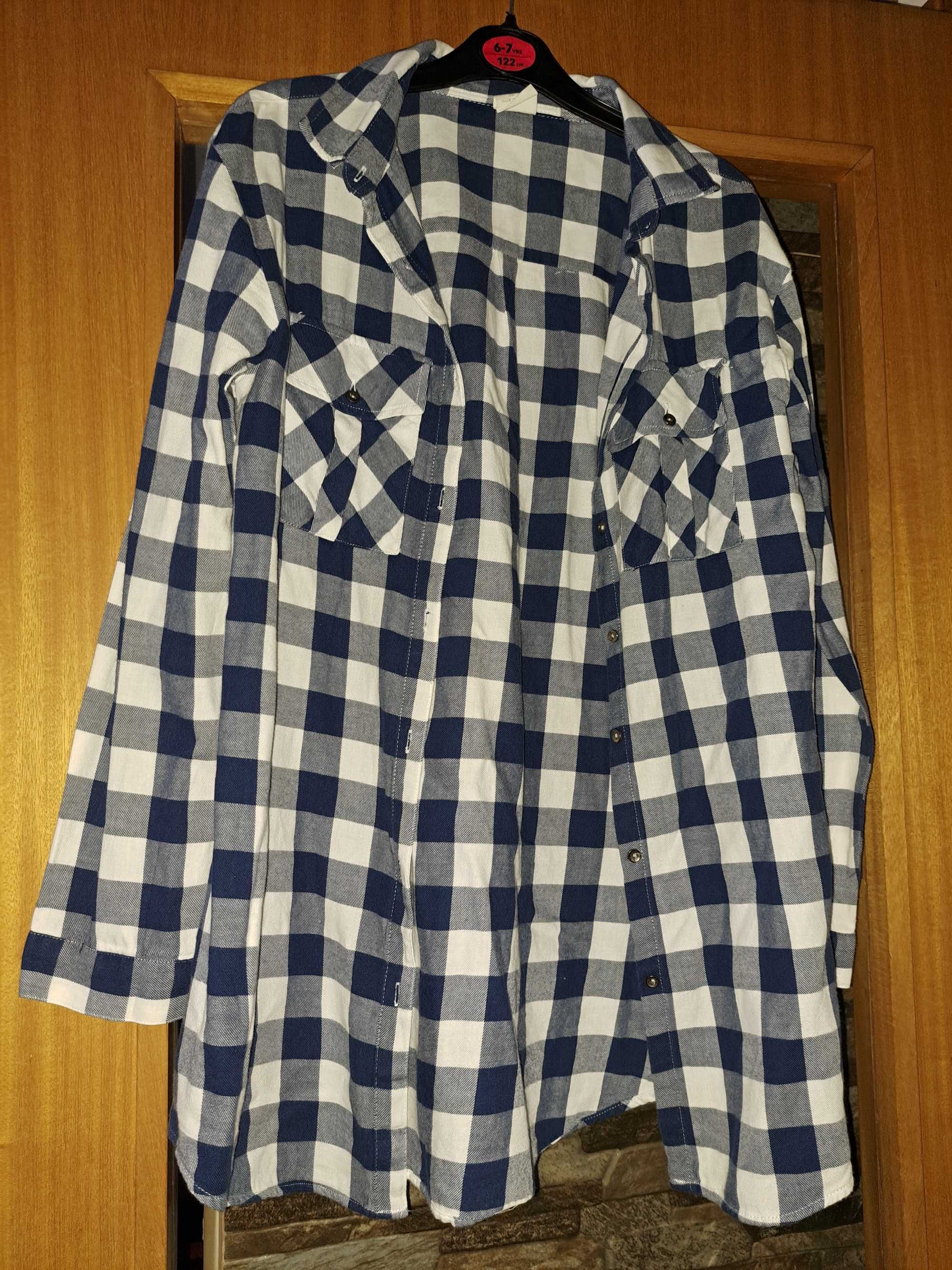 Camisas quadrados menina como novas