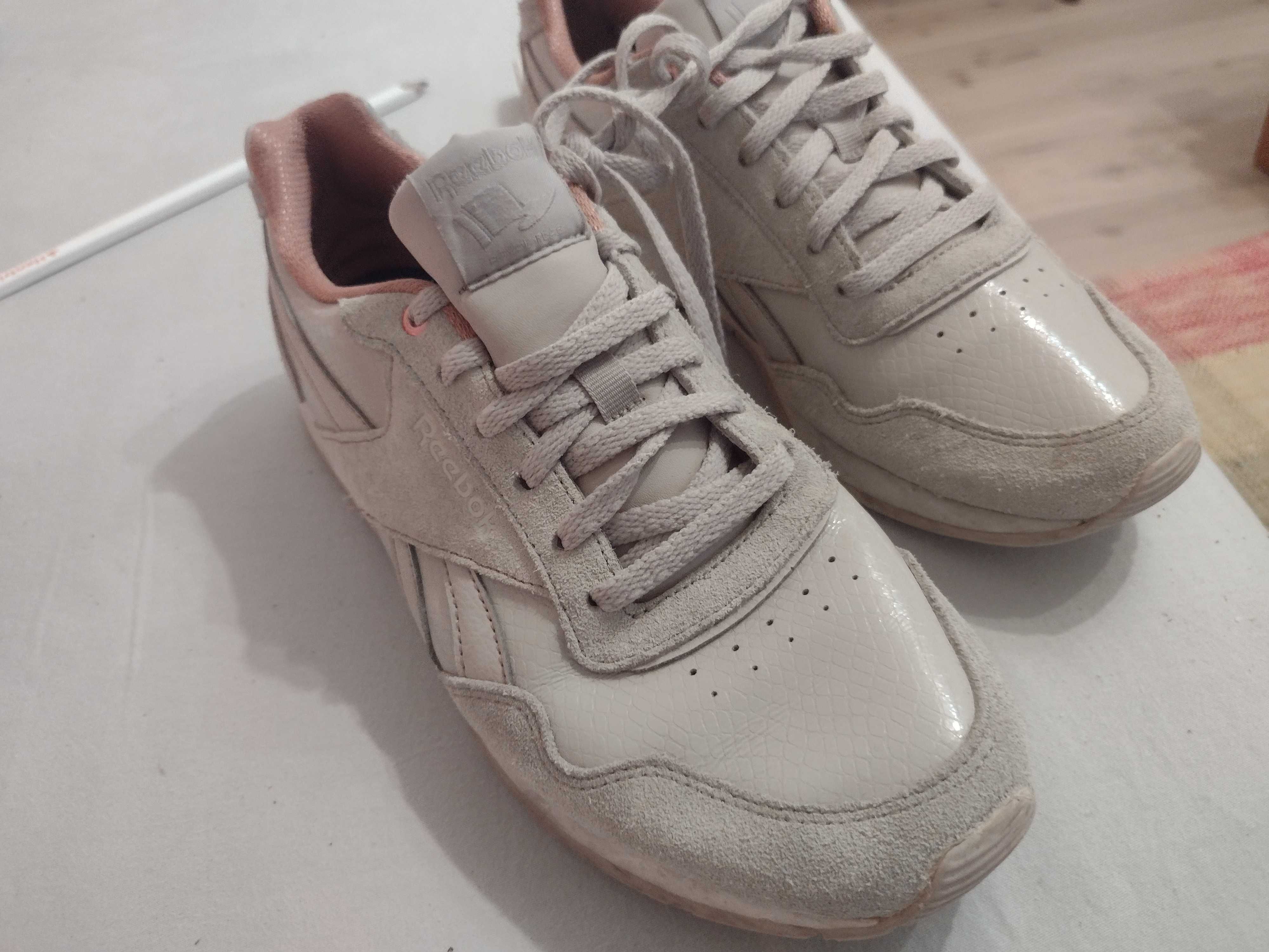 Buty marki Reebok BS 6353 classic . Rozmiar 40