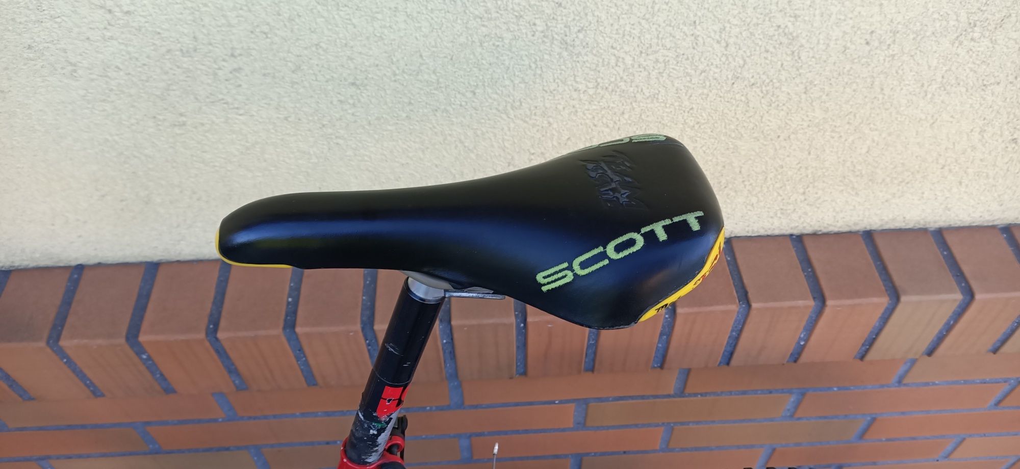 Rower Scott rama 17,5 przerzutki Shimano DEORE XT 8x3 amortyzator