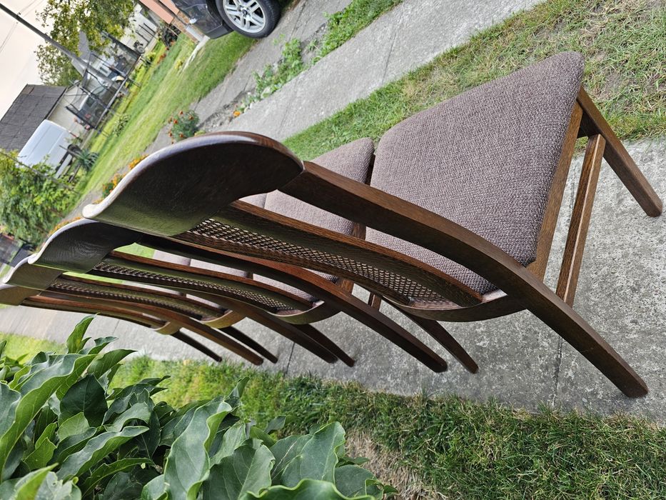 Крісло дерев'яне