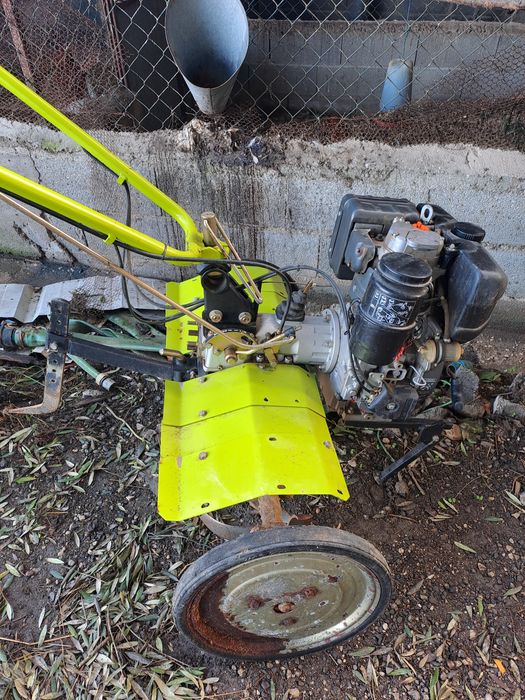 Moto enchada a disel