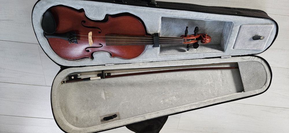 Skrzypce 3/4 futerał smyczek