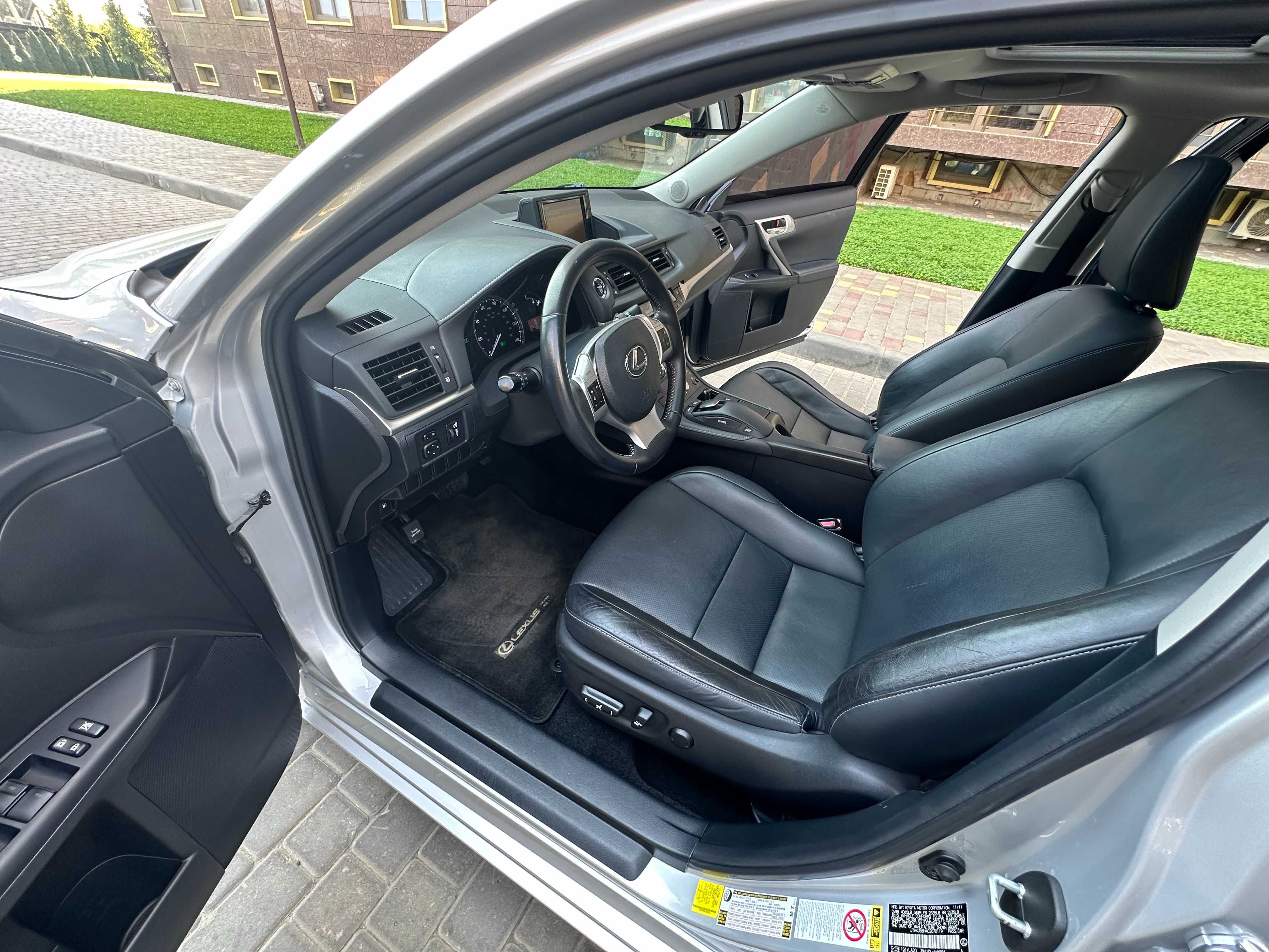 Lexus CT 88 тис. км