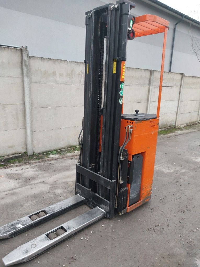 Wózek widłowy elektryczny Rocla Palecia windak masztowy triplex wysoki