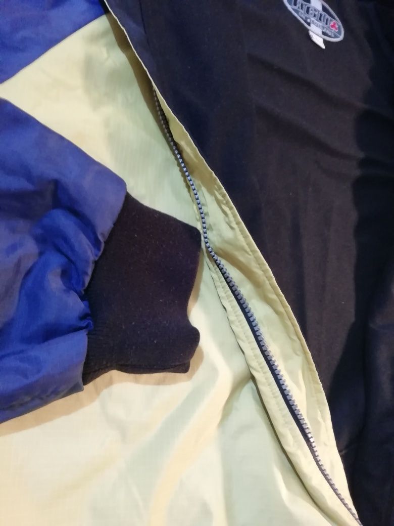 Casaco impermeável /refletor - Ideal para caminhadas ou bicicleta*