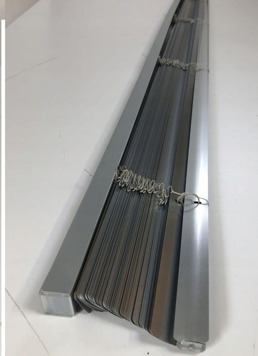 Aluminiowa żaluzja Gardinia srebrna 200x175 cm montaż ściana sufit