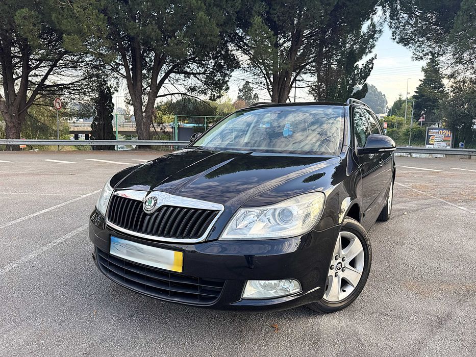 Skoda Octavia 1.6 Tdi SportLine C/Nova