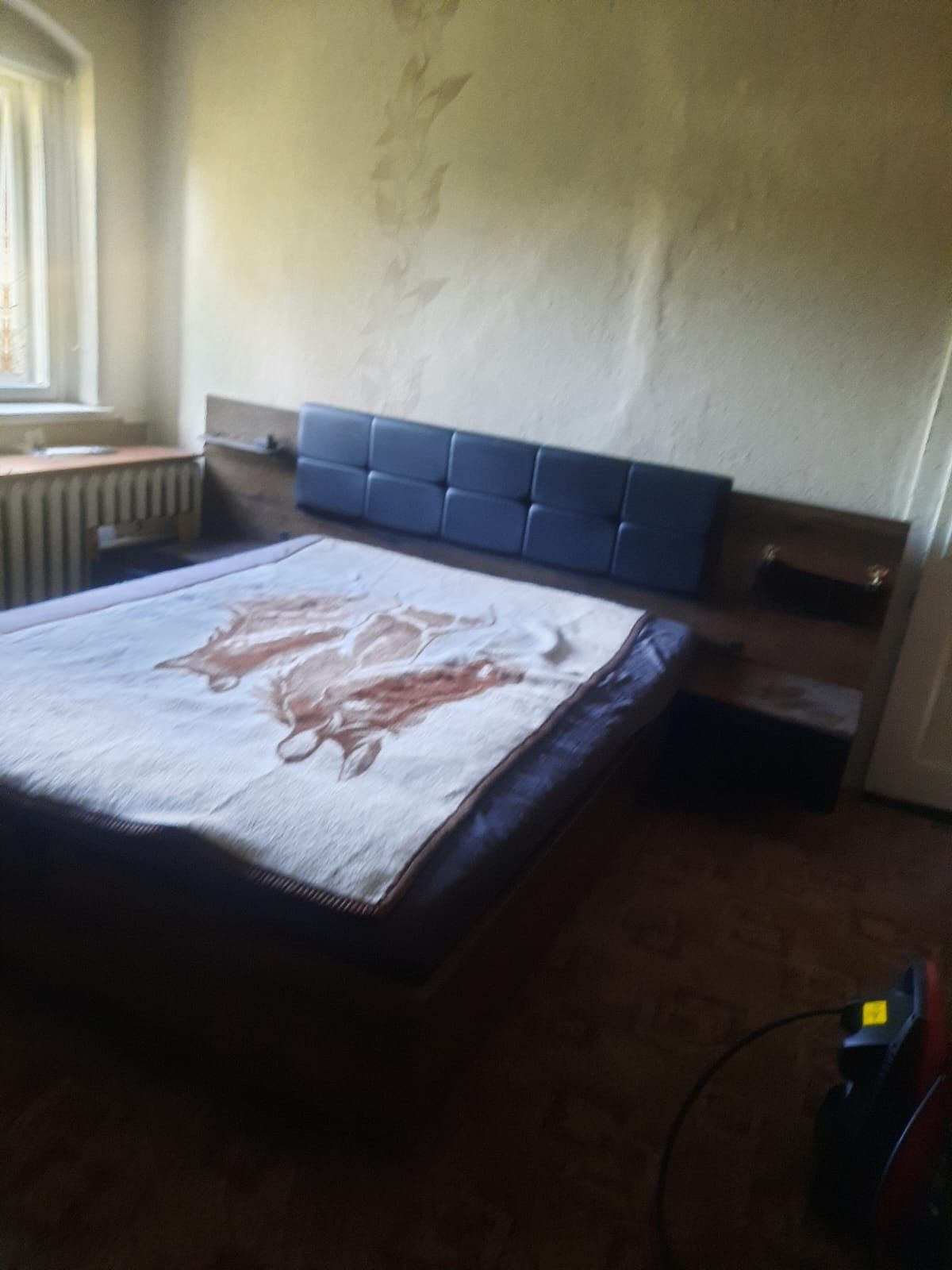Łóżko 160x200 z materacem