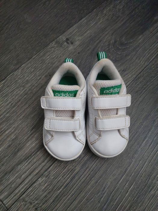 Кросівки adidas 20 розмір