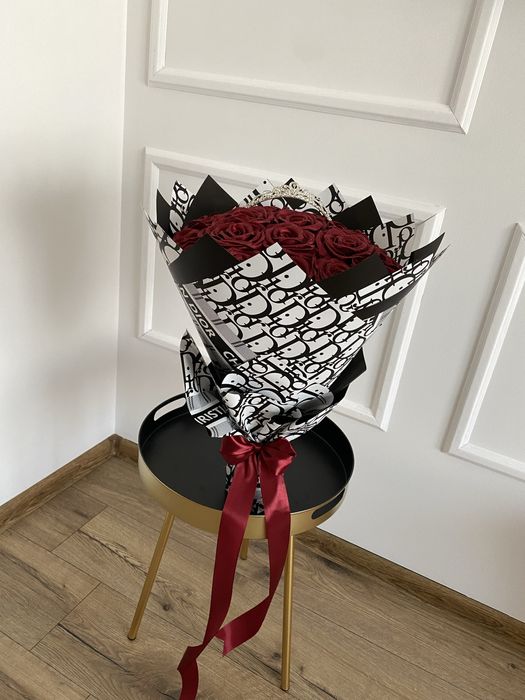 Bukiet wiecznych róż Dior czerwone brokatowe
