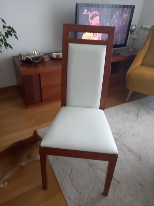 Mesa de cerejeira com 6 cadeiras