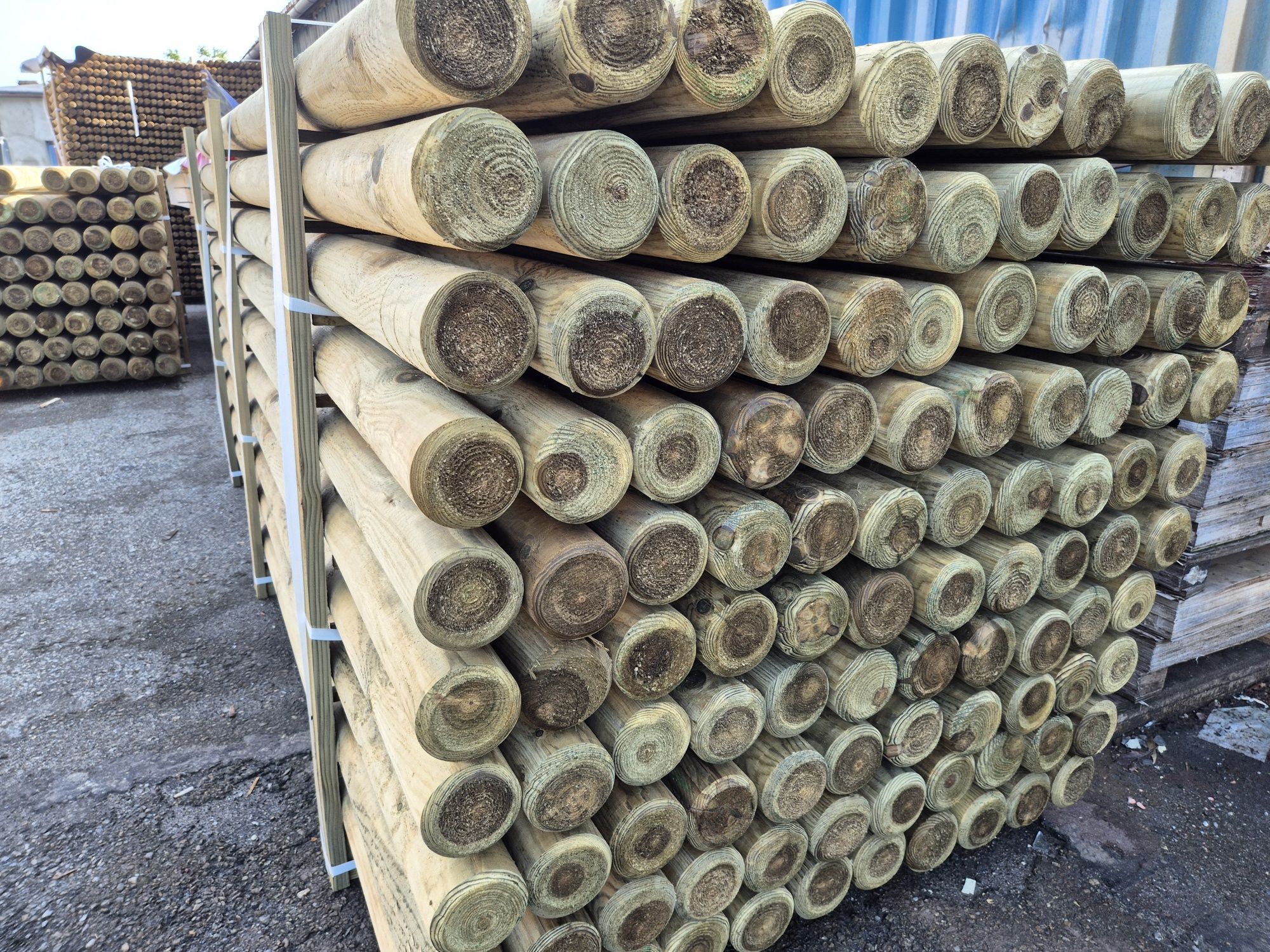 Palisada fi12 wałki toczone bale sosnowe 12x300 3m drągi impregnowane
